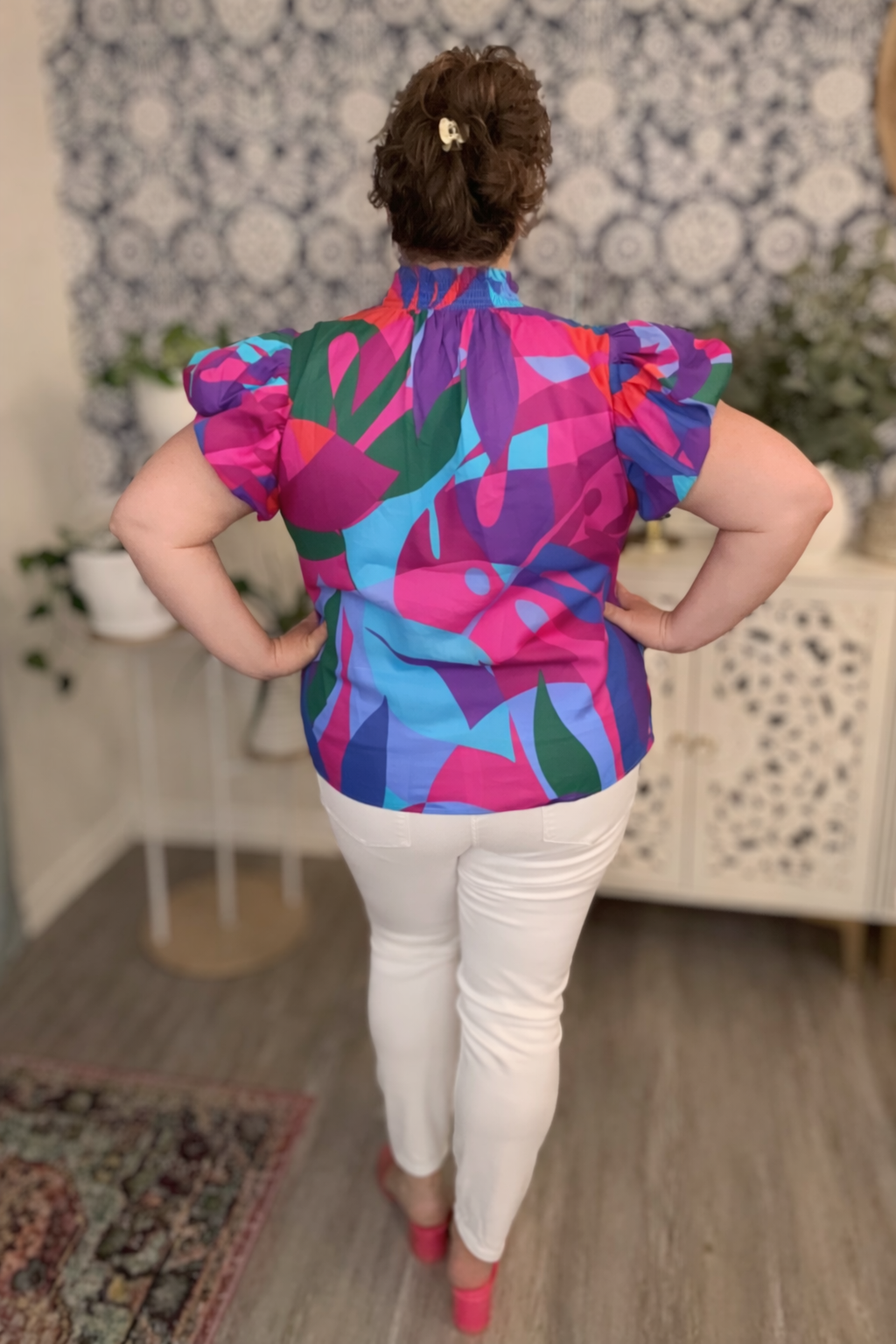 Vemmy Abstract Poly Smocked Top