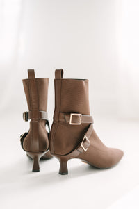 Alma Booties Brown